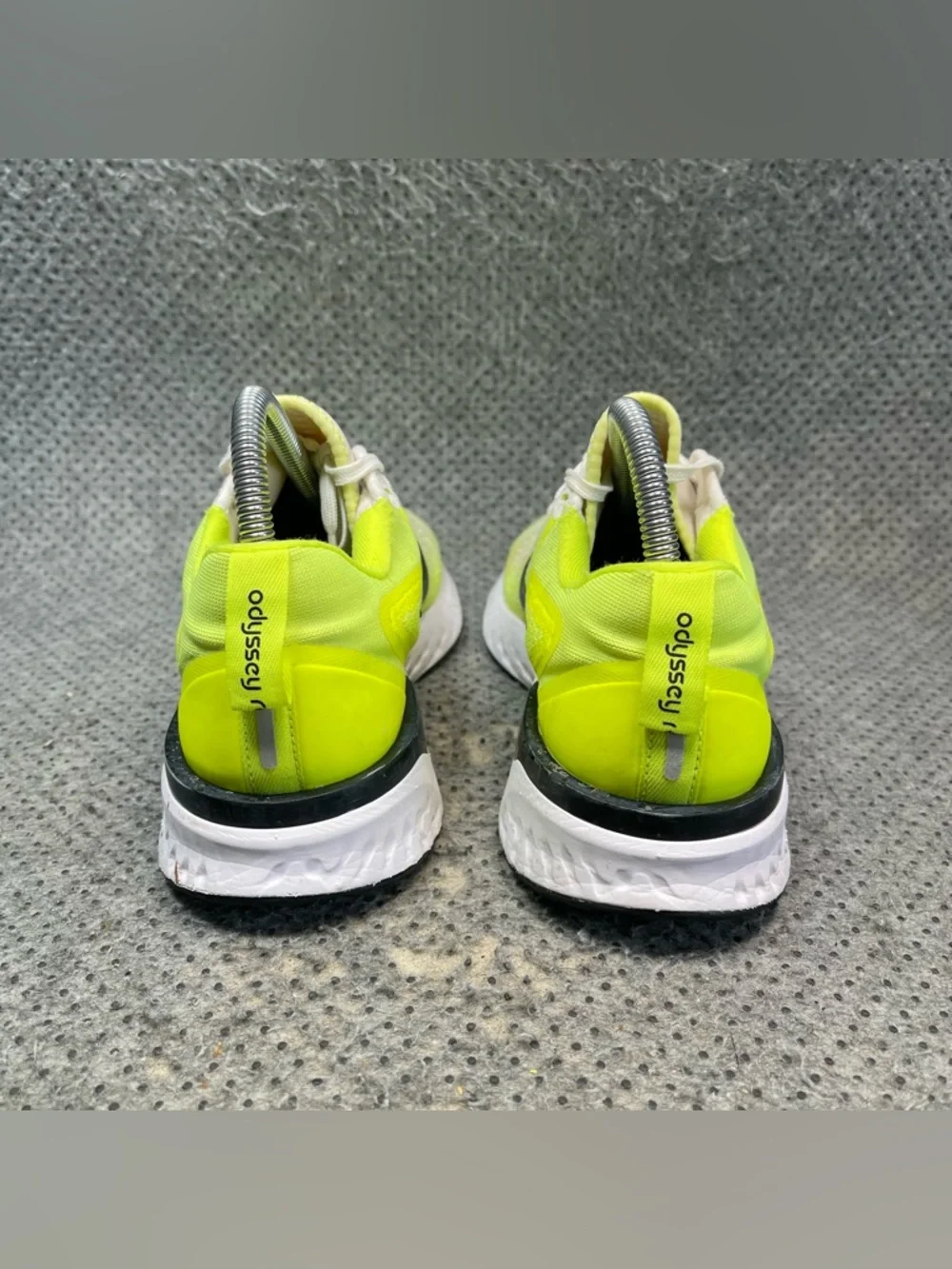 Nike Odyssey React Volt White Running Shoes Size 8 Women’s
